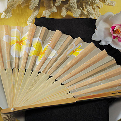 Fan wedding favor-this would be PERFECT for outdoor summer weddings